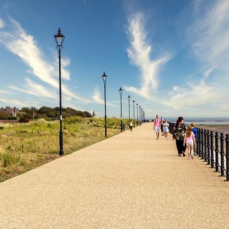 Lytham St Annes, A Spacious, High End, One Bedroomed Apartment 5 Buitenkant foto